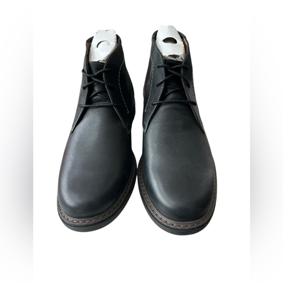 NWOB Florsheim Men’s Chukka Leather Field Boot in Black in size 8.5 main image 4